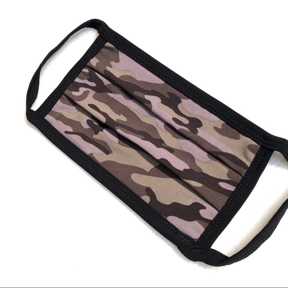 🔴 5 for $10 ONE Zenana Camouflage Print Cotton Face Mask - Picture 3 of 7